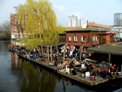 Pub on the canal